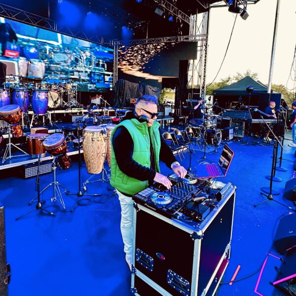 Frank Oficial: Con sus padres como inspiración y soñando con Venezuela