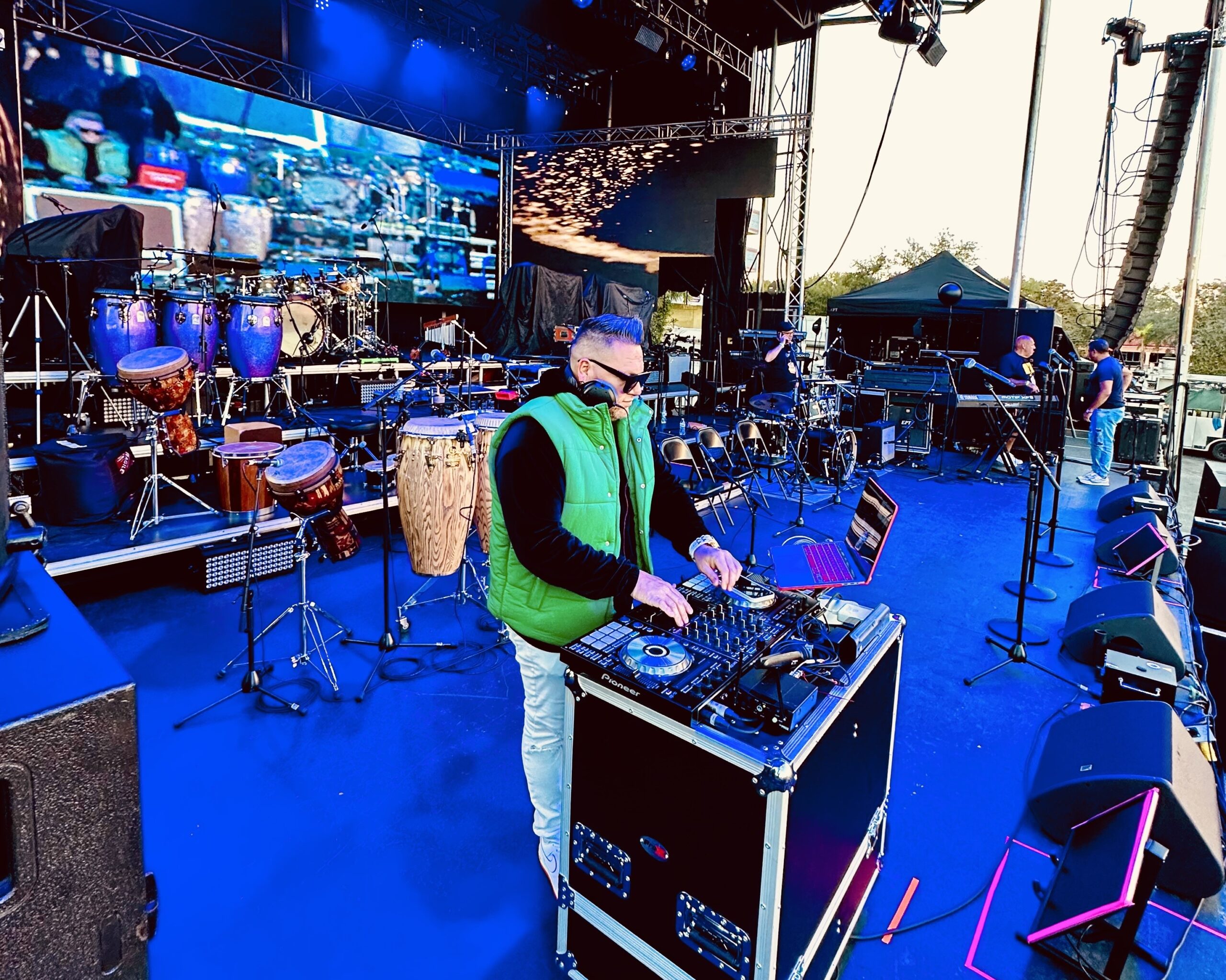 Frank Oficial: Con sus padres como inspiración y soñando con Venezuela