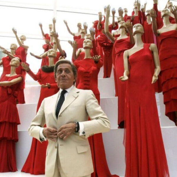 Muere “el último emperador de la moda”: Valentino Garavani, ícono de la moda que vistió a grandes estrellas de Hollywood, a los 93 años en Roma
