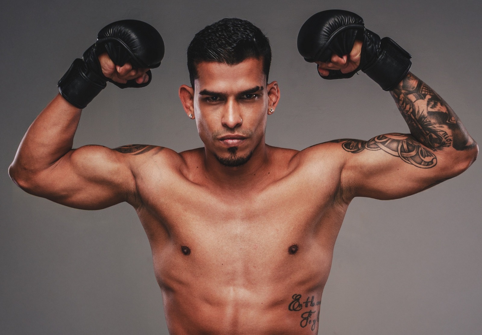 Jonny Becerra competirá en el WOW FC 2026