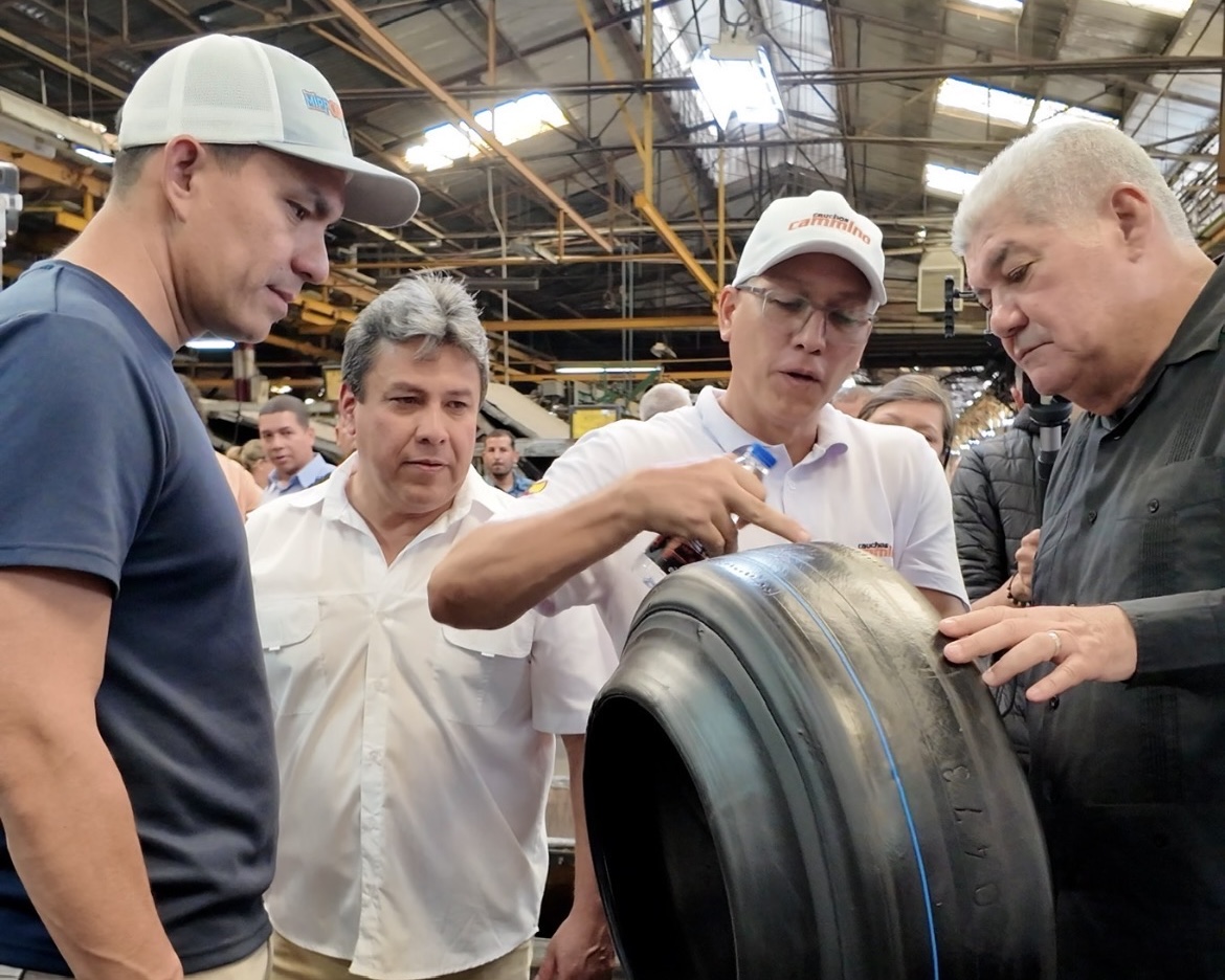 Parque Industrial Caucho presenta el neumático que da inicio a su Plan de Recuperación