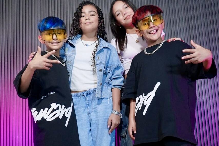 El ritmo de “Bum Bum” cruza fronteras con la llegada de Los Mateos a Venezuela para unirse a July & Naoh