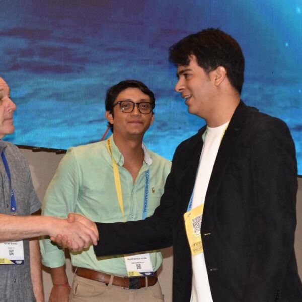 Cirujano venezolano Ronnie Villasmil obtiene el Premio Natan Zundel en Colombia