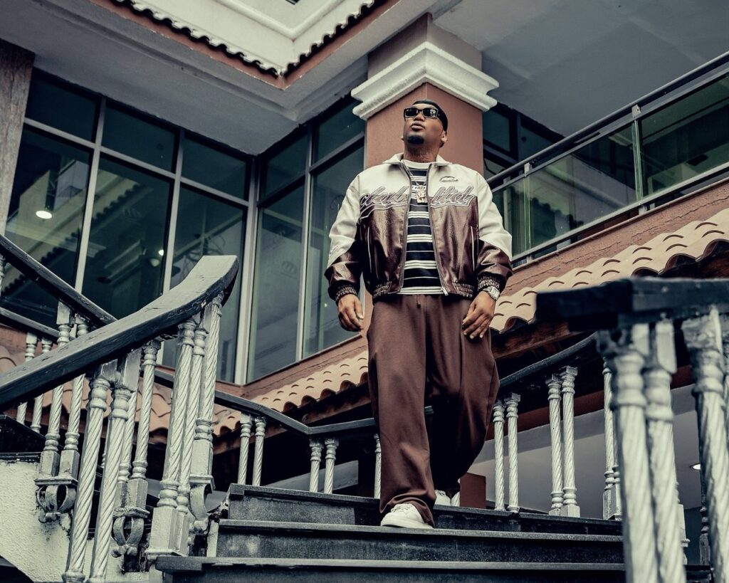 Átomo, domina el mercado Dominicano como la promesa del Rap con su EP “Serendipia”