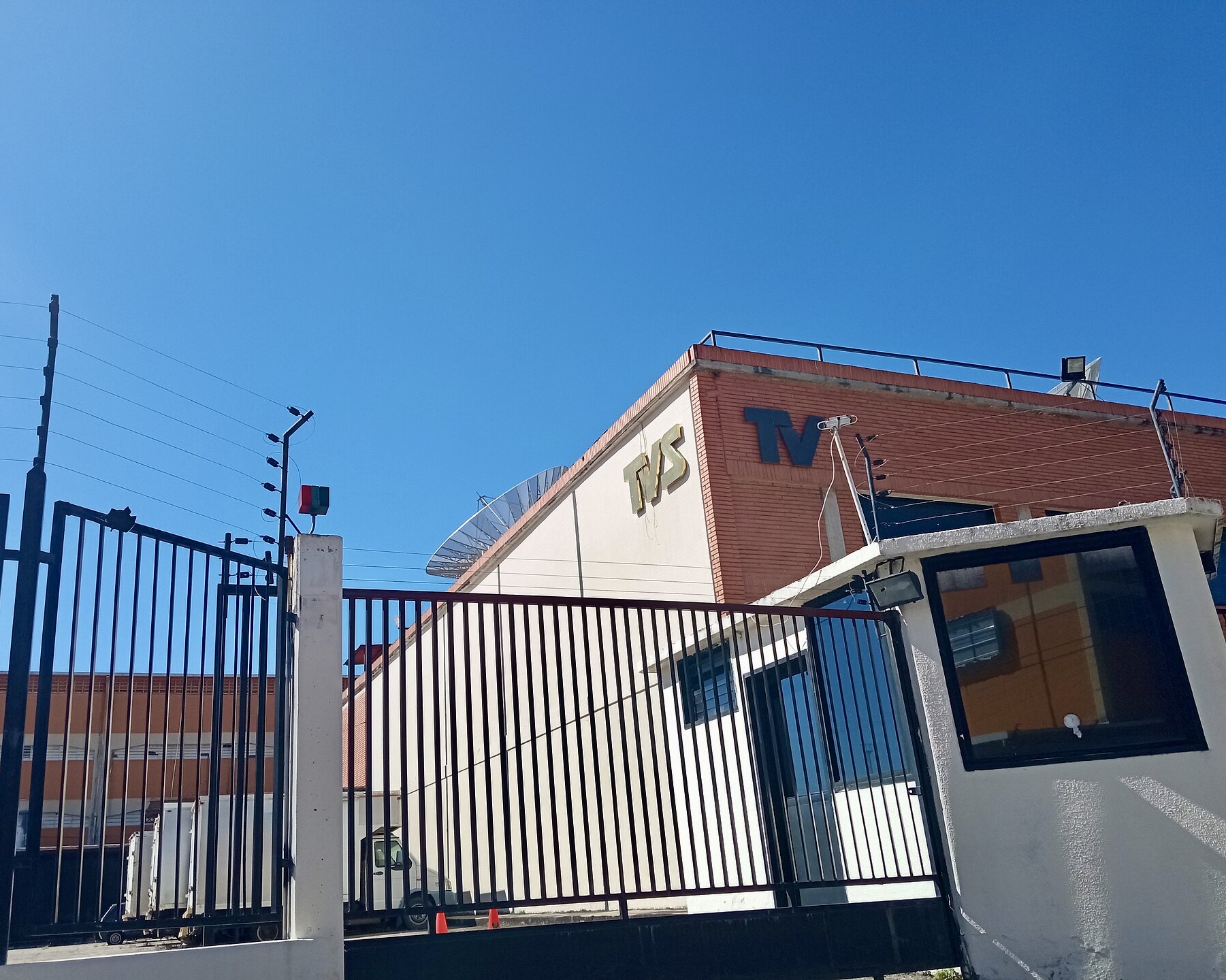 TVS celebra 32 años en la pantalla regional