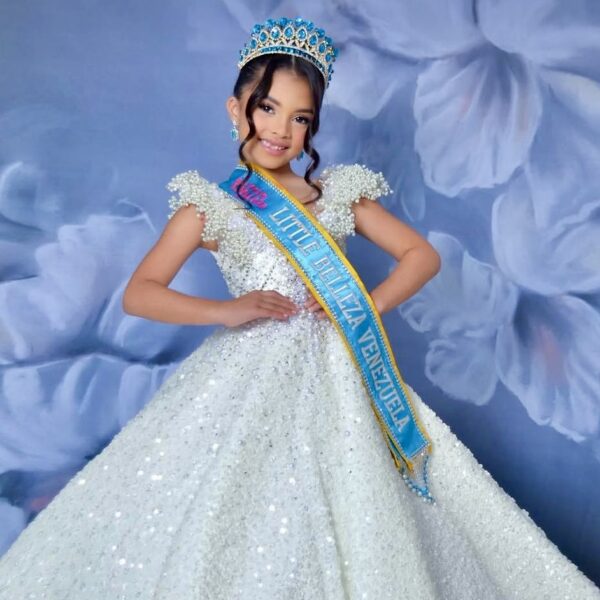 Giovanna Dordelli: La mini reina de 8 años que deja a Venezuela en alto