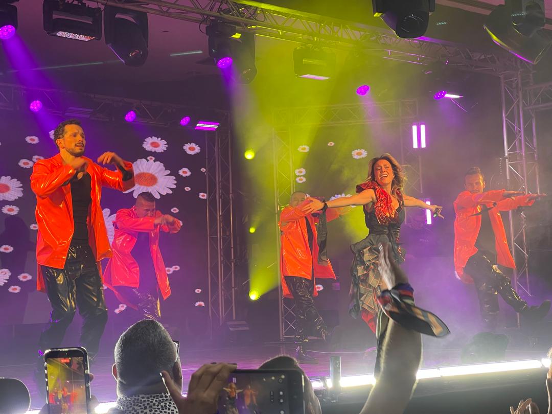 Fey encendió la nostalgia en Venezuela con su Hits Tour