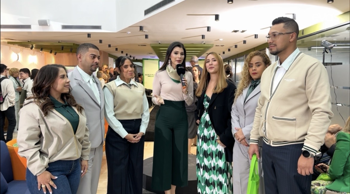 Banco Plaza Viste a la Moda: Innovación y Diseño Corporativo