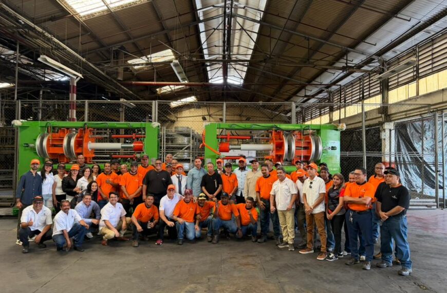 “Parque Industrial Caucho” inicia producción de cauchos para motocicletas en Venezuela