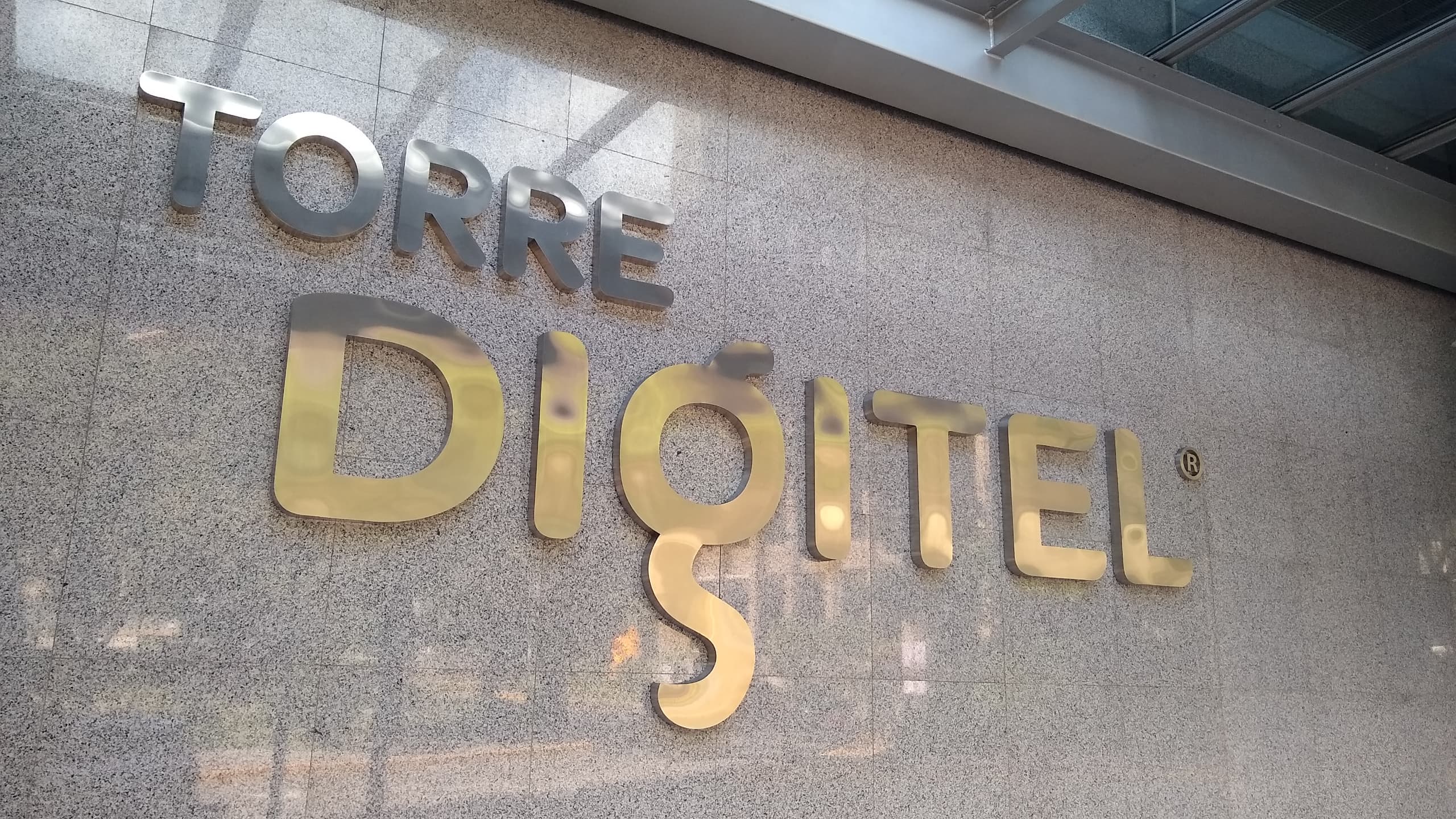 Digitel y Movistar habilitan llamadas y SMS gratuitos en Venezuela tras terremoto