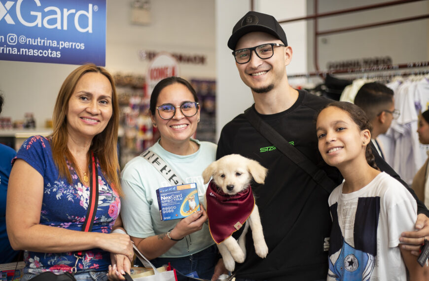 Más de 15 perros y gatos encontraron una nueva oportunidad en la jornada de adopción de Vidapets