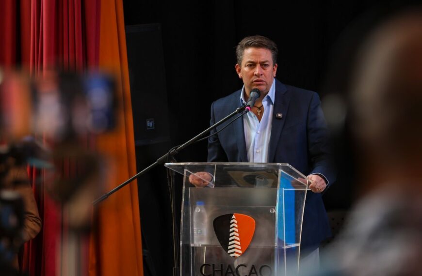 Alcalde Gustavo Duque: “Chacao invierte 2,8 millones de dólares en la recuperación de viviendas afectadas por el terremoto”