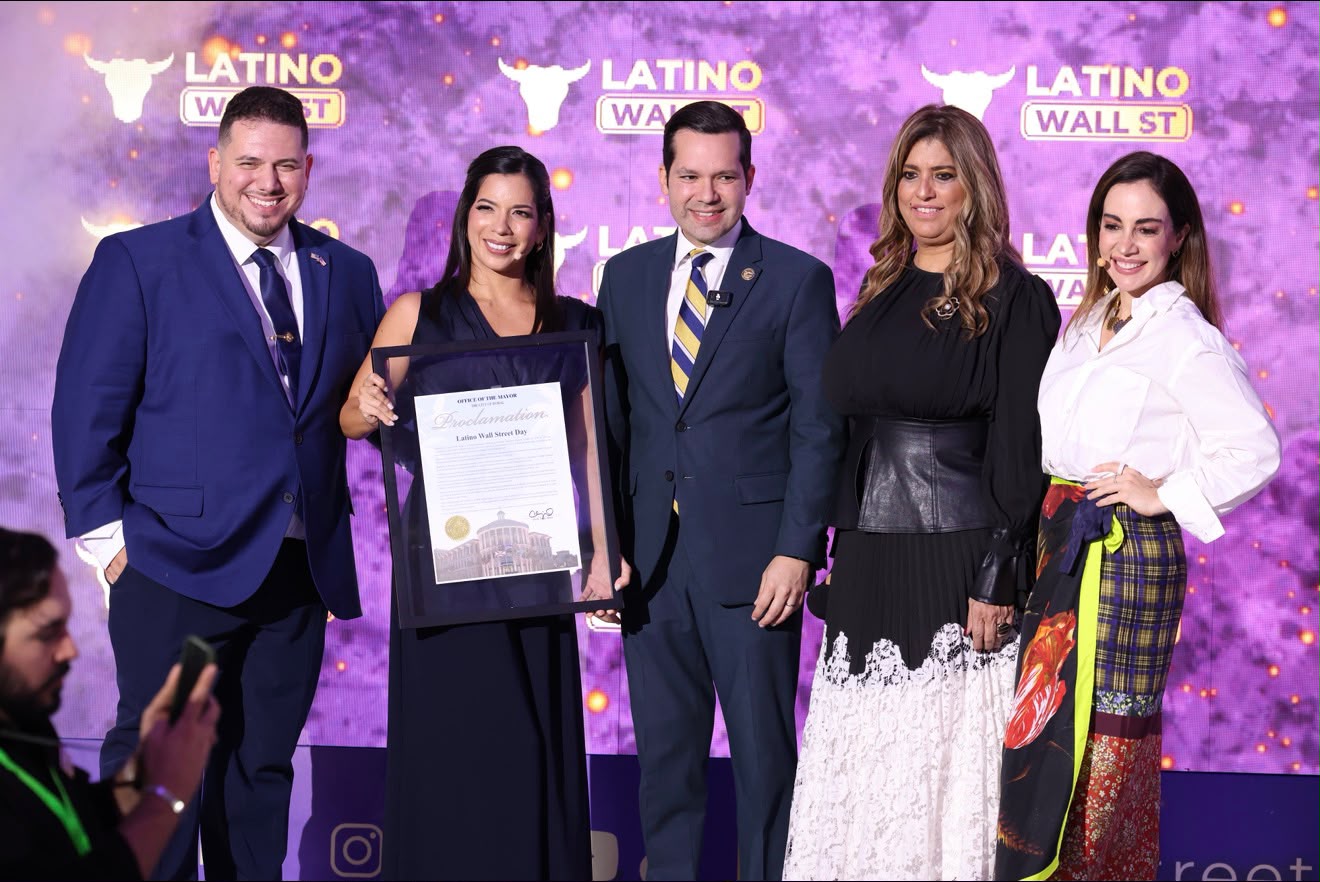 Latino Wall Street celebra el éxito de su séptima Conferencia Anual Edición Especial Hispanic Heritage Investor Summit y recibe proclamación  oficial de la ciudad de Doral