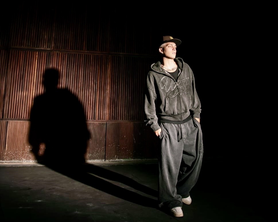 Elio Leiros presenta “Padre Nuestro”: Una canción sobre la culpa, el arrepentimiento y el deseo de reparar